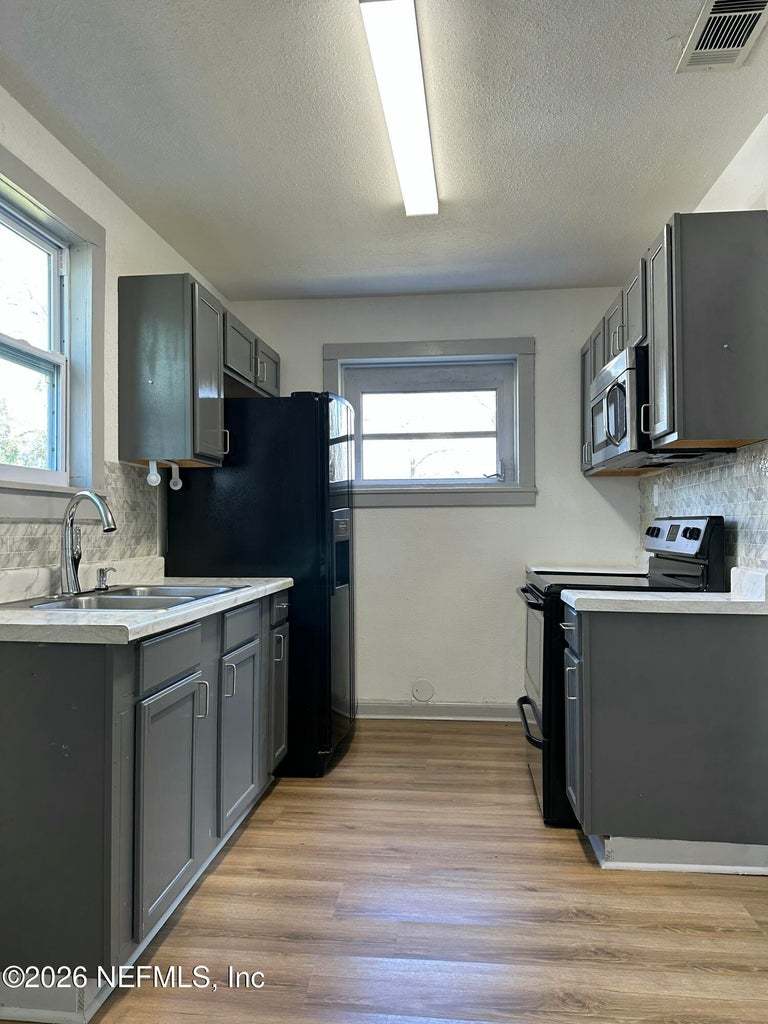 1717 LINDSEY Road, Jacksonville, FL 32221 property image