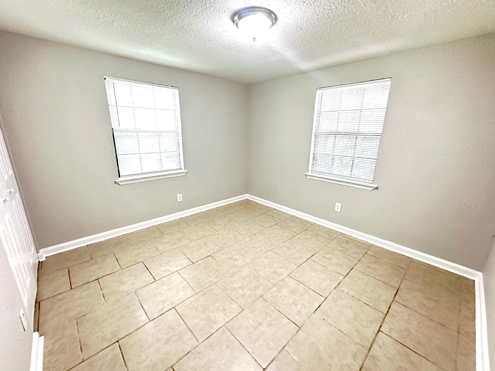 9071 3RD Avenue, Jacksonville, FL 32208 property image