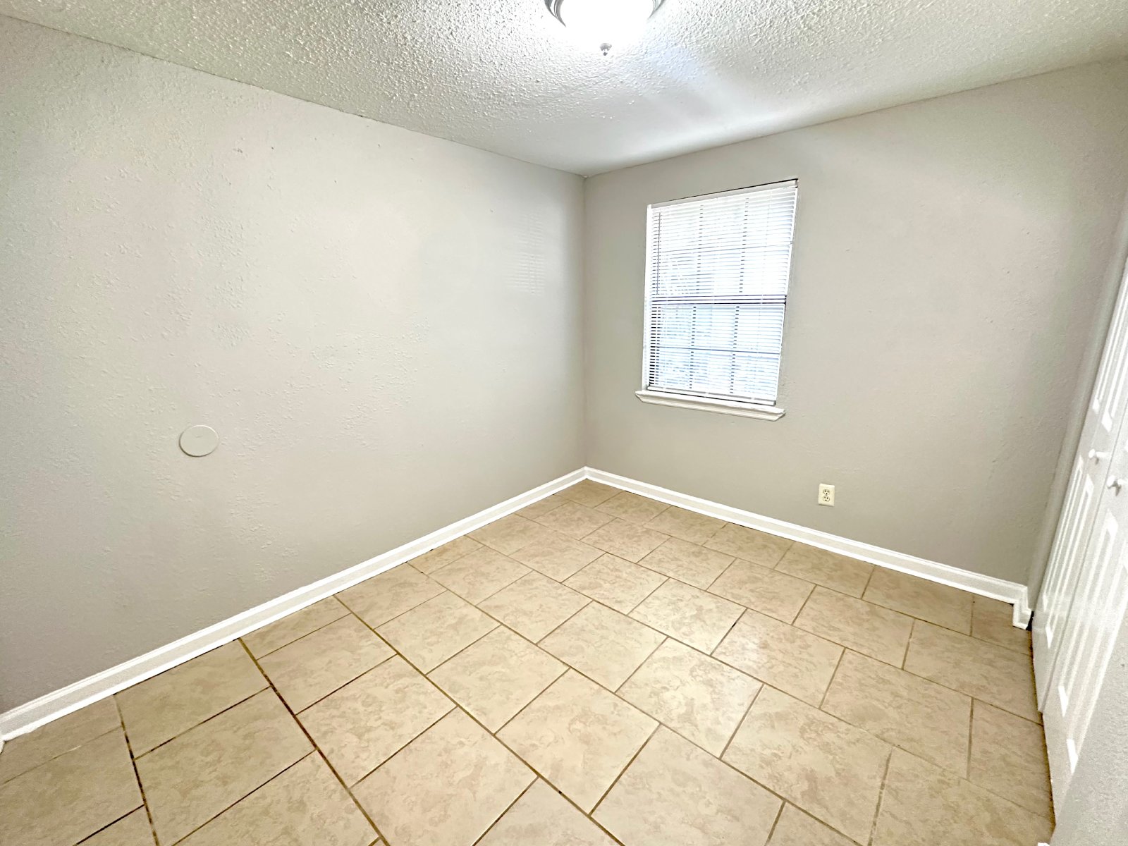 9071 3RD Avenue, Jacksonville, FL 32208 property image